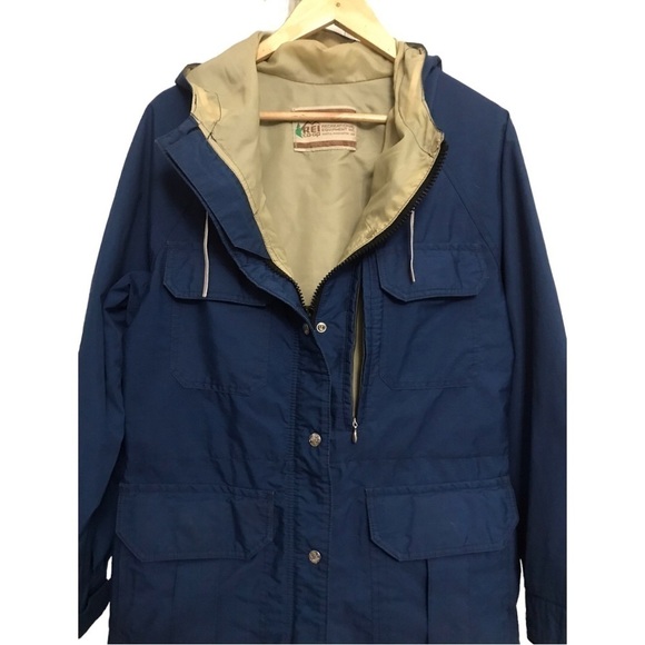 Vintage REI Multi Pocket Outdoor Hooded Parka - Picture 10 of 11